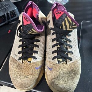Nike LeBron 19 Low Safari Size 9.5 Sold As Is